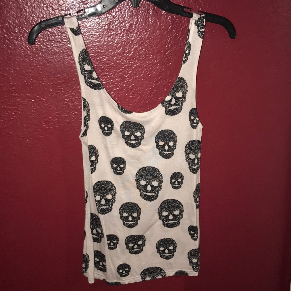 Skull tank